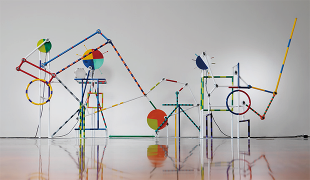 문자를 만들어 내는 움직임, 빠키 사진