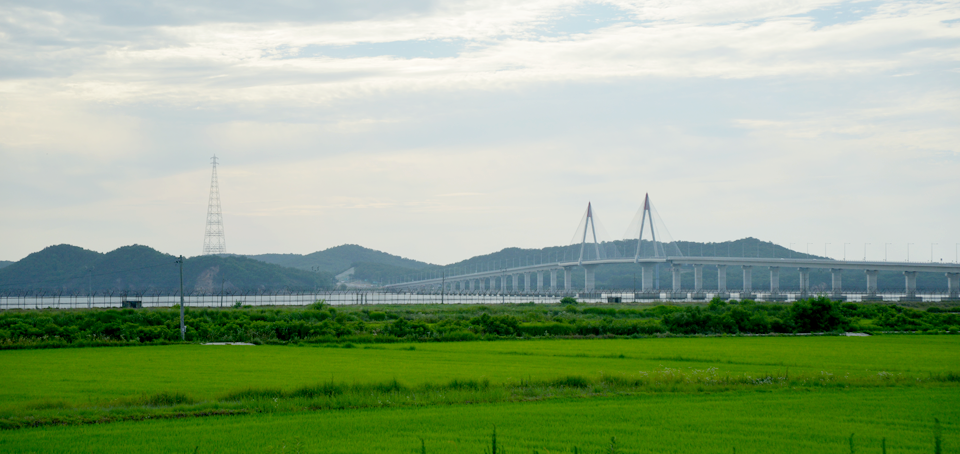 교동 대교와 교동도를 담은 전경 사진