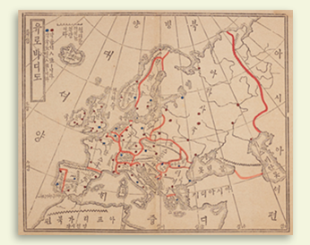사민필지 속 유럽 지도. 빛바랜 노란 종이 위에 유럽 지도가 그려져 있다. 왼편 상단에 세로쓰기로 ‘유로바디도’라고 적혀 있다. ‘대셔양’, ‘아라사국’, ‘아시아’ 등이 한글로 적혀 있으며 대륙지도 위에 빨간색 선들이 그어져 있다.  