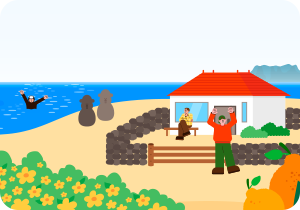 푸른 바다가 보이는 제주 해변의 풍경이다. 왼쪽에는 붉은색 등대가 세워진 방파제가 있고, 그 앞 바다에서는 까만 옷을 입은 해녀 한 명이 두 팔을 들고 물 위에서 떠 있다. 해변 모래 위에는 돌하르방 두 개가 나란히 서 있다. 오른쪽에는 주황색 지붕과 하얀 벽의 집이 있고, 집 앞 돌담 너머로 초록색 모자를 쓴 남성이 두 팔을 들어 환하게 웃고 있다. 집 앞 벤치에는 노란색 옷을 입은 남자가 다리를 꼬고 앉아 있다. 왼쪽 하단에는 주황색 박스 안에 ‘우리말 캐내기’ 문구가 적혀있다. 그 아래에는 기사의 제목 ‘제주 사투리는 못 참지! 들을수록 매력 있는 제주어’가 쓰여있다.