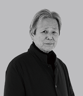 김영원 조각가 사진이다.